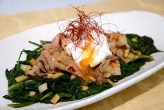 ＜春菊の温サラダ＞春菊のおいしさ再発見