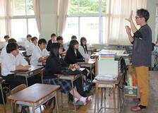 職業の選択肢 先輩に学ぶ