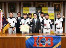 全日本還暦野球 初優勝を報告