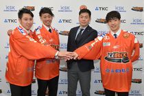 バックス ルーキー３選手が入団会見