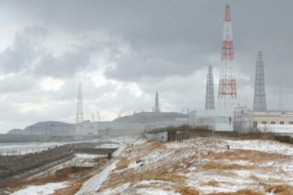 新潟県の東京電力柏崎刈羽原発=21日午前