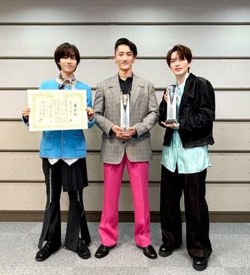 　「Ｓｎｏｗ　Ｍａｎ」の（左から）阿部亮平、岩本照、深沢辰哉