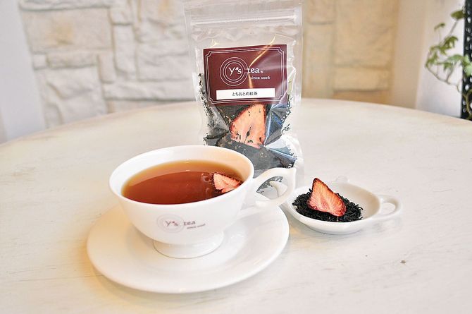 イチゴの風味が楽しめるご当地紅茶の「とちおとめ紅茶」(1カップ700円、30㌘1330円)