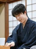 藤井聡太棋王が４連覇、六冠堅持