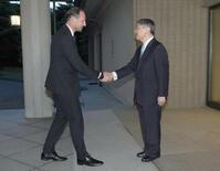 両陛下、ノルウェー皇太子と夕食
