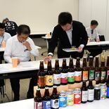 専門家５人が栃木県産クラフトビールを評価　宇都宮で品質審査会