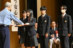 防犯活動に尽力 個人団体を表彰