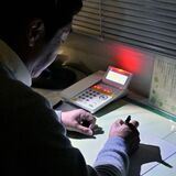 苦しみに向き合い「少しでも元気になってほしい」　夜につながる「唯一無二」の肉声　いのちの電話の相談員