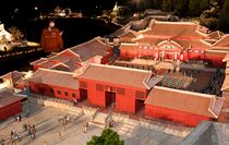 東武ワールドスクウェアでライトアップ＆イルミ