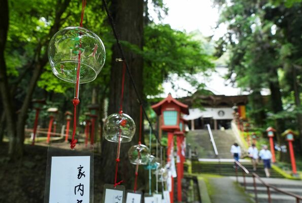 参道に飾られた風鈴