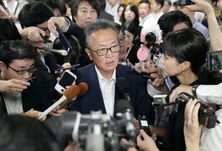 両院議員懇談会で首相続投の支持を訴えた船田元・衆院議員総会長＝２０２５年７月２８日、東京・永田町の自民党本部