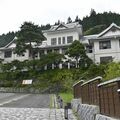 旧日光市庁舎（日光）　国登録・大正時代　そびえる白壁の“天守”　役割を変えて記念公園に