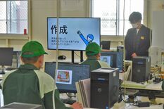 ネット販売の訓練にやりがい　社会復帰したら…思い描く更生への道