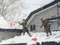 陸自、青森市で除雪作業開始