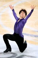 フィギュア男子ＳＰで佐藤駿首位