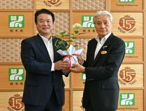 アナベル苗木 県に３００本寄贈