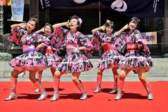 アラフォーだってアイドル♪　今が青春 歌でダンスで魅了　40~60代のアイドルグループが話題、栃木からも２人