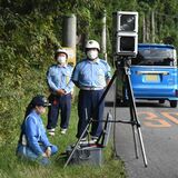 狭い道でも駐車スペースなくても　可搬オービスで速度違反取り締まり　県警、県内の通学路で