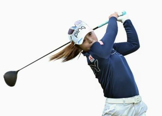 第1日、6アンダーで首位の佐久間朱莉=エリエールGC松山