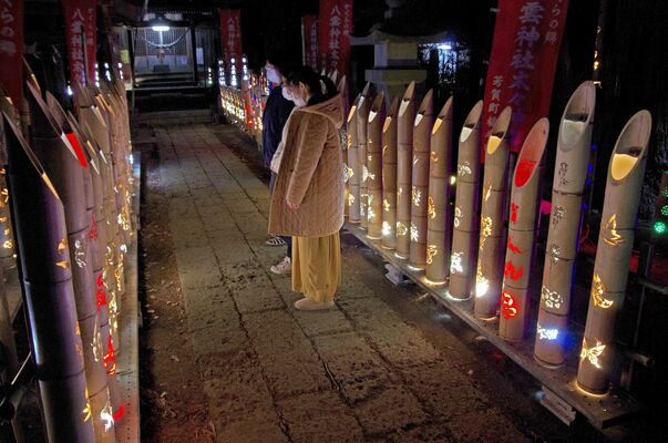 八雲神社に設置されている竹あかり