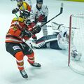 バックス、神戸に８－３　大勝にも気を緩めず　ＦＷ出口が４連続得点