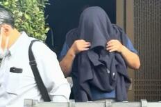 偽造教員免許行使疑い、男逮捕