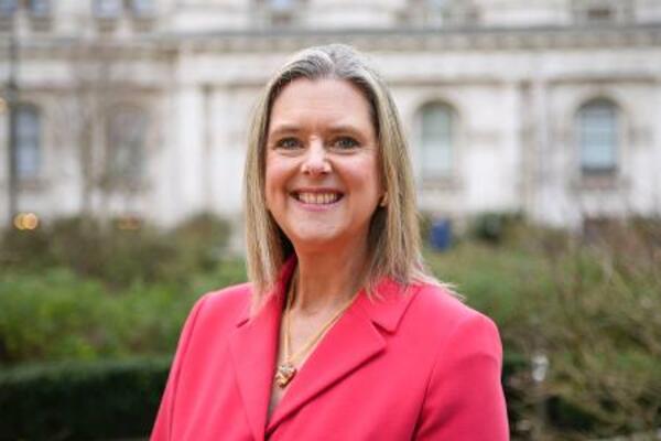 　駐日英大使に就任するコリン・ロバートソン氏（英外務省提供・共同）