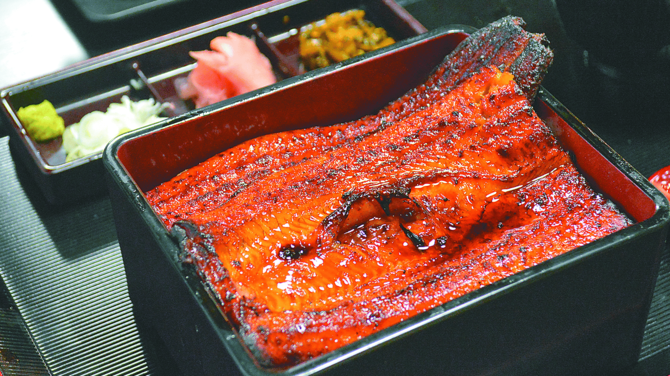 丸々１尾分！ 一番人気の「うな重」（上・松 2900円）