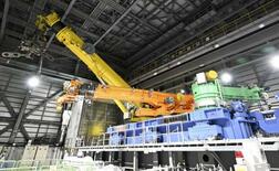 福島２号機、プール燃料搬出開始