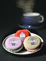 「本物そっくり」で好評　さくら市、マカロンふせん製作