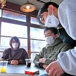 吃音の若者、接客に挑む　「注文に時間がかかるカフェ」宇都宮で初開催【動…
