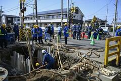 震度５強 避難１万人超　