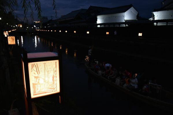 巴波川沿いで始まった行灯まつり