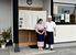 店主の能史さん（右）と女将の絵美さん