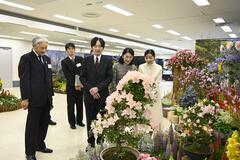 秋篠宮ご夫妻ら 本県展示を観覧