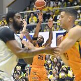ブレックス４連勝、地区優勝マジック１に　怒とうの攻撃で京都に99－87　きょう13日勝てば地区Ｖ
