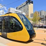 LRT、利用者800万人突破　想定より５カ月早く　背景に定期券利用増、花見客も