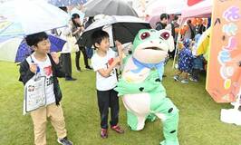 講演や仮装 催し多彩