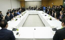 地方の稼ぐ力高める投資を