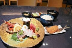 刺身定食（アジフライ付き）
