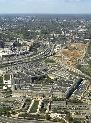 　米国防総省＝アーリントン