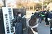 ２次試験の前期日程に向け宇都宮大の会場に入る受験生ら＝25日午前、同大峰キャンパス
