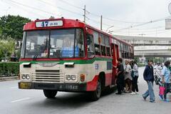 バンコク、郷愁の旧式路線バスが廃止へ