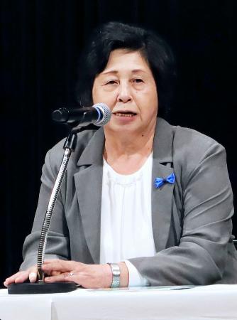 　拉致問題を考える集会で講演する曽我ひとみさん＝２０日午後、さいたま市