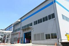 小山の２工場竣工
