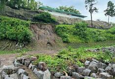 熊本城敷地、のり面数カ所崩れる