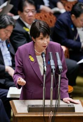 参院決算委で答弁する高市首相=6日午後