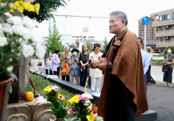 熱田空襲から81年となり営まれた追悼式=9日午前、名古屋市