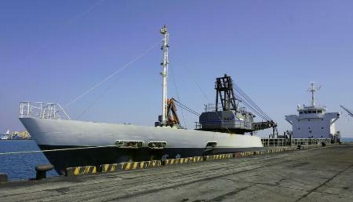 　青森県沖で漁船と衝突した貨物船末広丸＝１８日、青森県八戸市