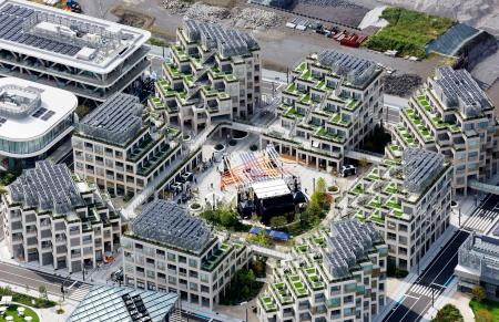 　トヨタ自動車の実証都市「ウーブン・シティ」の第１期区域＝２５日午後、静岡県裾野市（共同通信社ヘリから）